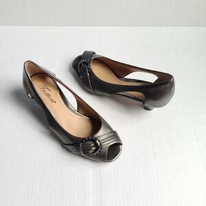 TROTTERS silver sandals heels